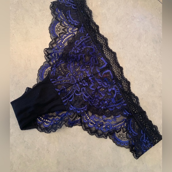 LA SENZA Panty Bundle Small - Picture 2 of 6